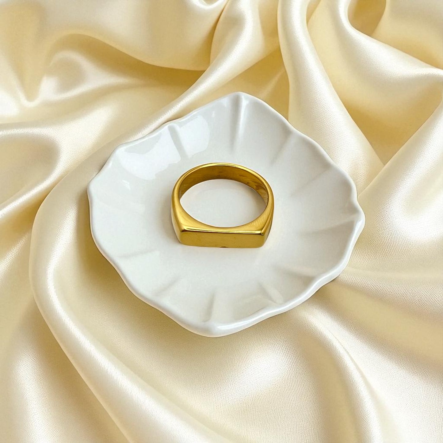 Lustra 18K Gold Plated Steel